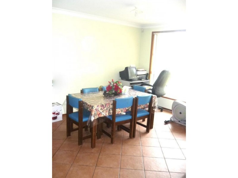 2/51 Waples Road, Farmborough Heights NSW 2526