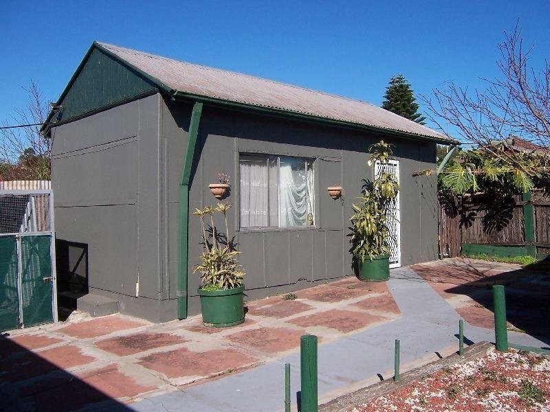 1/21 Merrett Street, Cringila NSW 2502