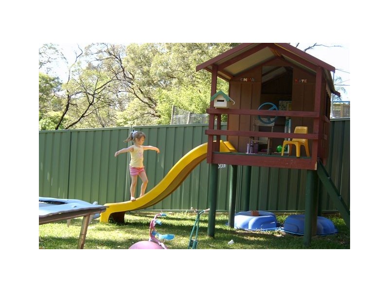 6 Aminya Place, Farmborough Heights NSW 2526