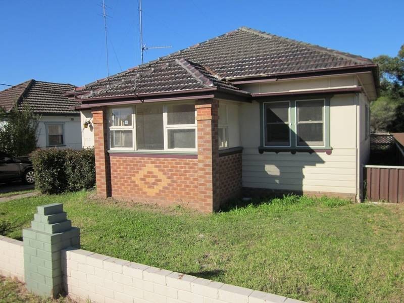 203 Princes Highway, Unanderra NSW 2526