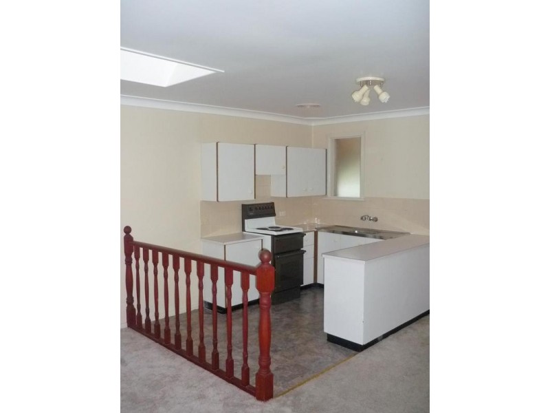 2/5 Rachel Crescent, Figtree NSW 2525