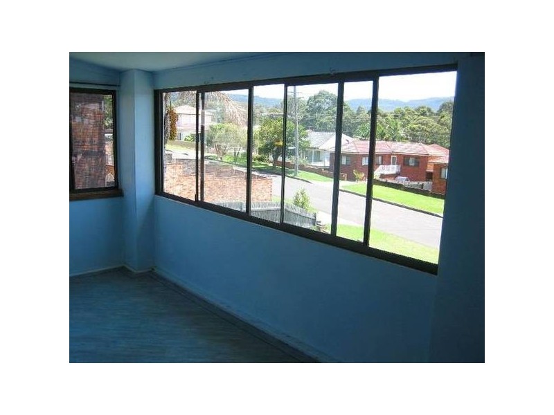 Beatus Street, Unanderra NSW 2526