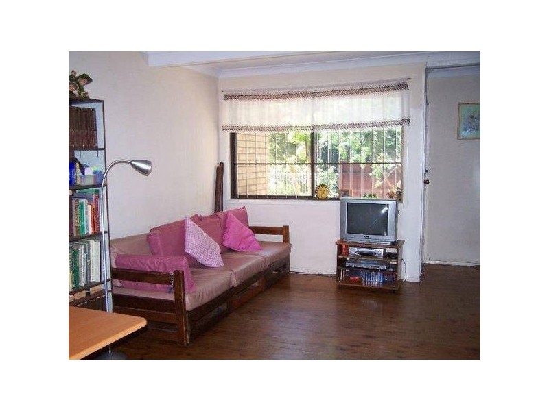 2/3 Birch Cres, Corrimal East NSW 2518