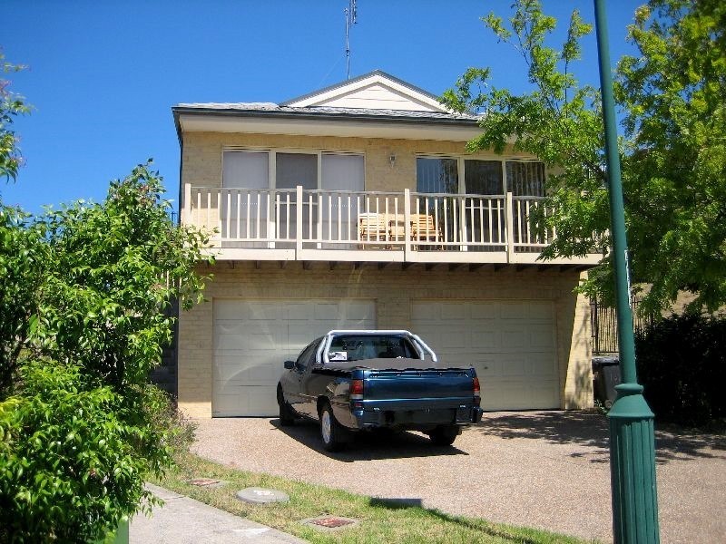 32 Hallam Close, Kanahooka NSW 2530