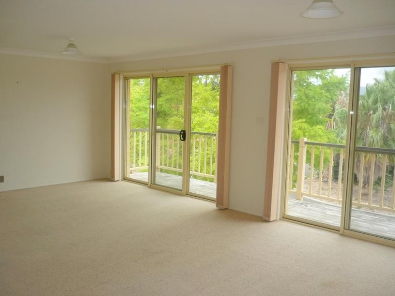32 Hallam Close, Kanahooka NSW 2530