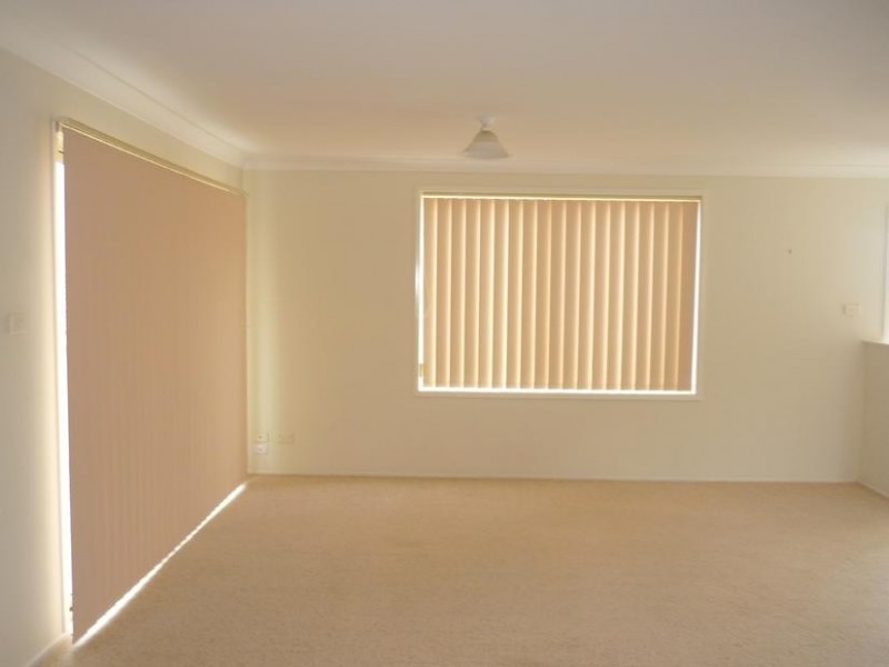 32 Hallam Close, Kanahooka NSW 2530