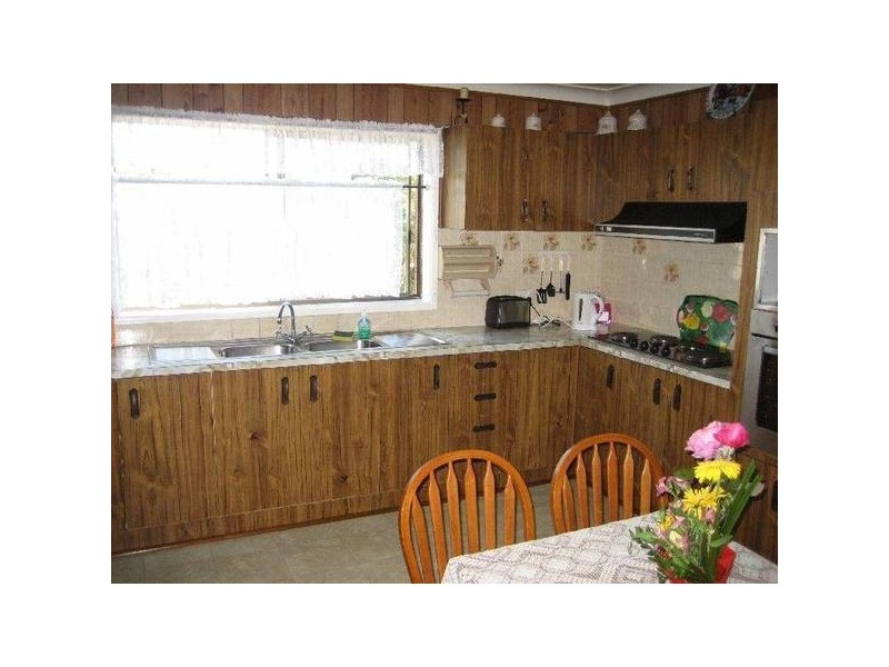 307 Flagstaff Rd, Lake Heights NSW 2502