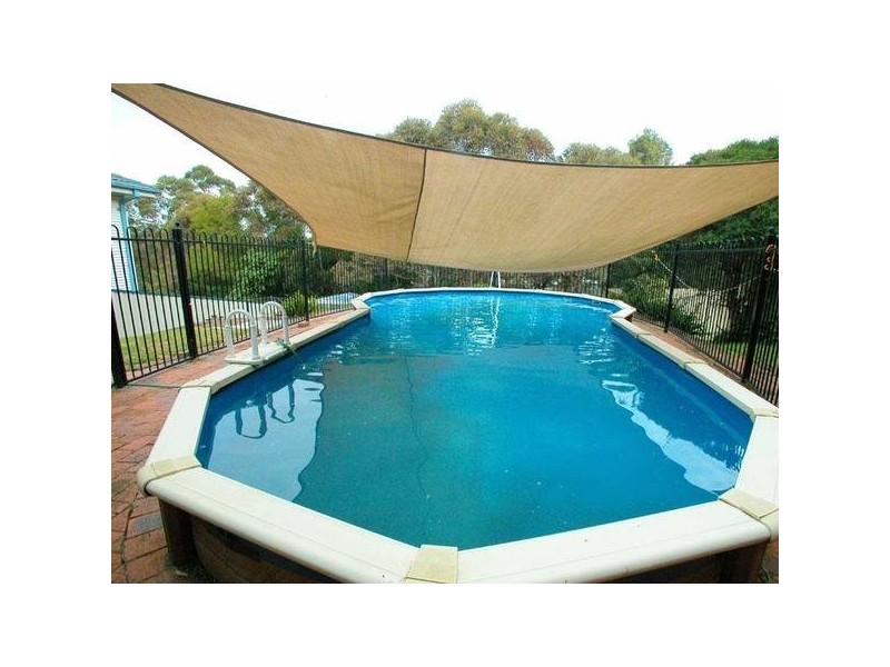 27 Bruce St, Unanderra NSW 2526