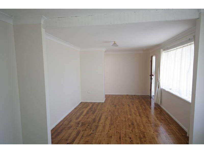 123 Iola Ave, Farmborough Heights NSW 2526