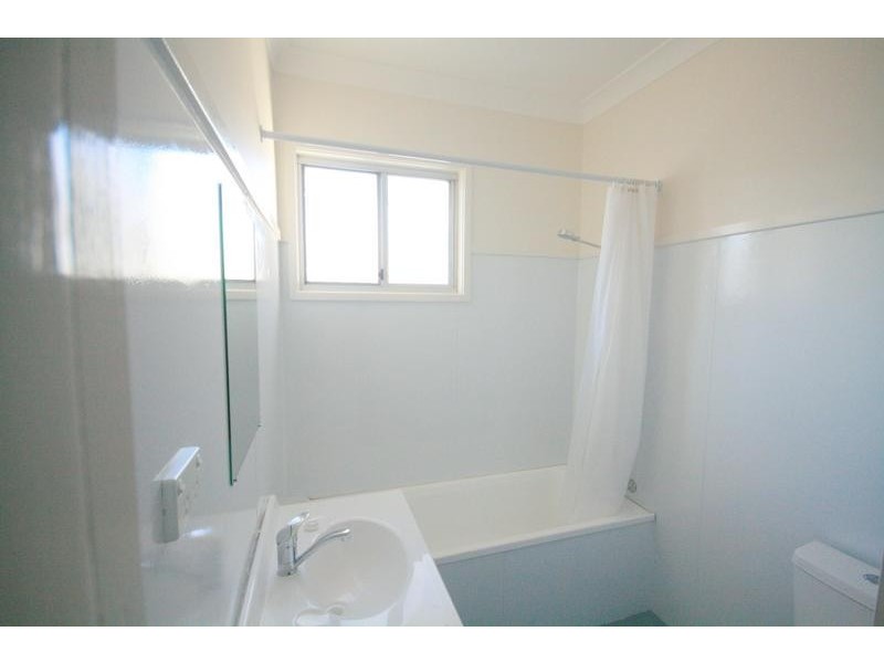 21 Tannery St, Unanderra NSW 2526