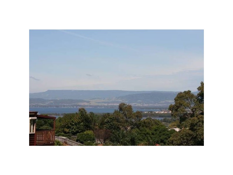 4 Masthead Place, Berkeley NSW 2506