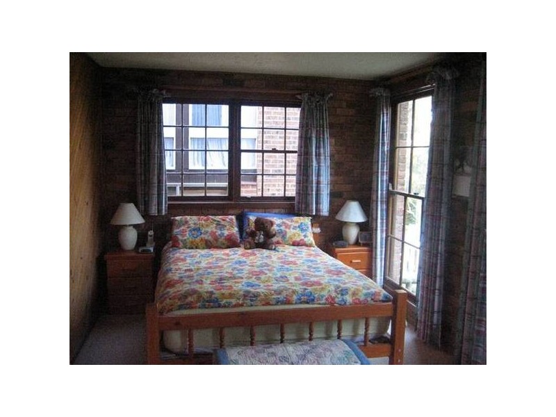 Stanley Ave, Farmborough Heights NSW 2526