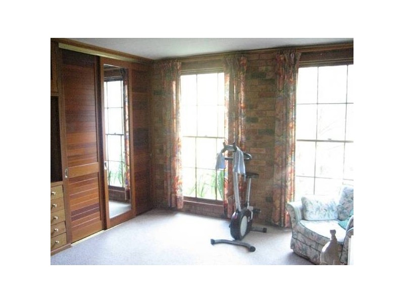 Stanley Ave, Farmborough Heights NSW 2526