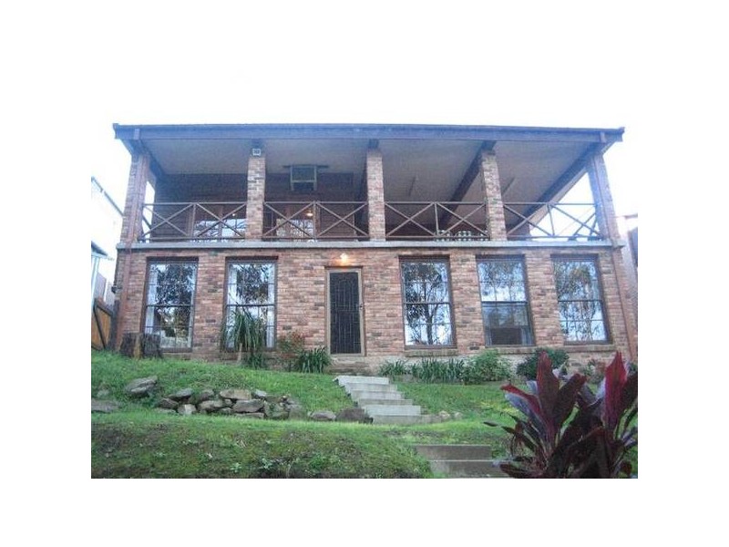 Stanley Ave, Farmborough Heights NSW 2526