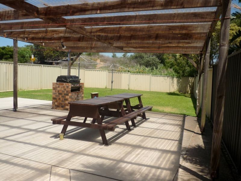 2/1 Murranar Road, Towradgi NSW 2518