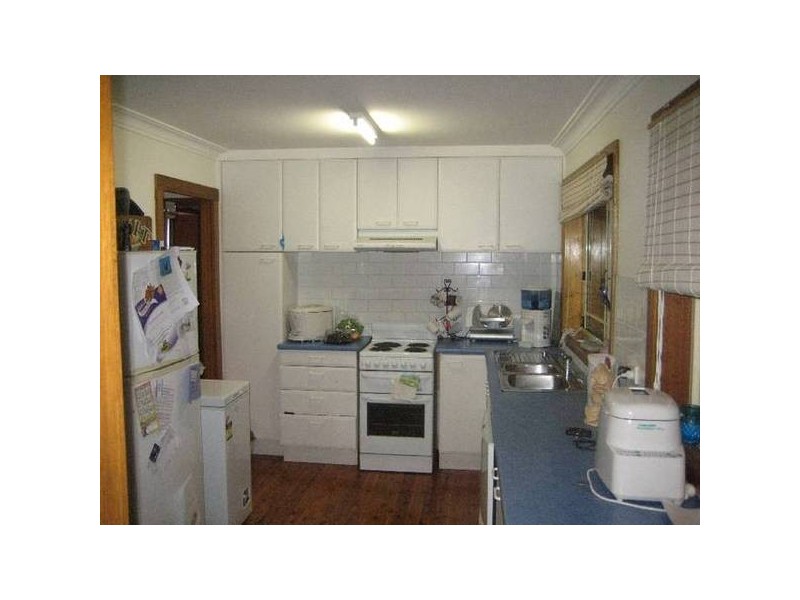 16 Branch Ave, Figtree NSW 2525