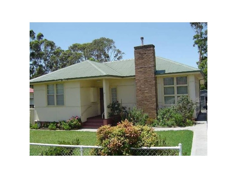 Blackman Parade, Unanderra NSW 2526