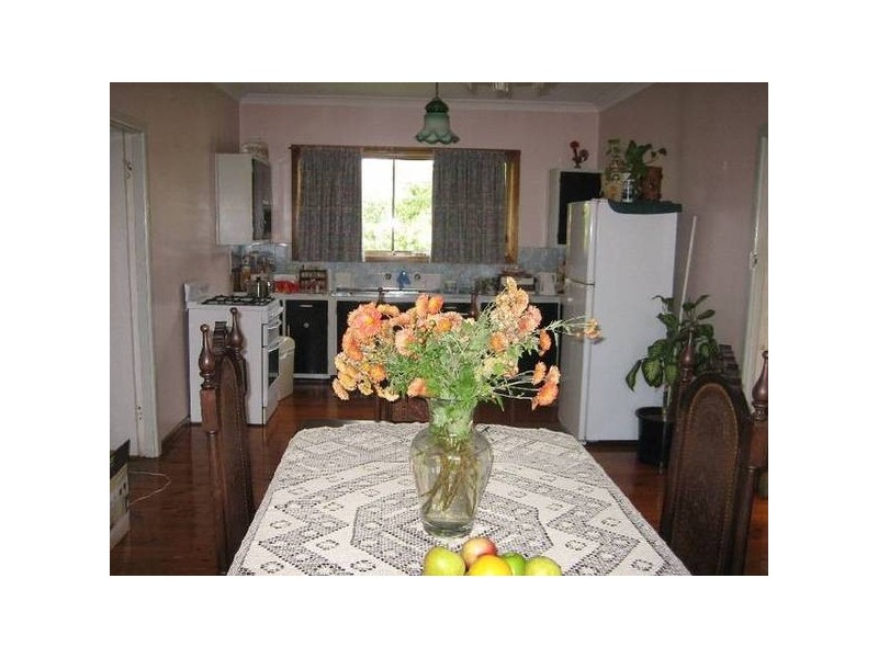 Blackman Parade, Unanderra NSW 2526