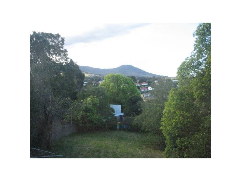 14 Lindsay Street, Unanderra NSW 2526