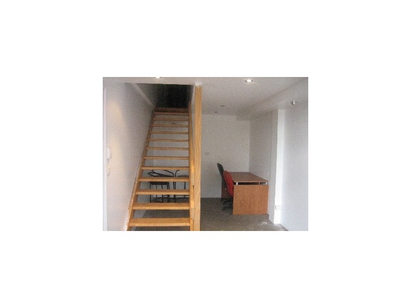 4/16 Glastonbury Ave, Unanderra NSW 2526