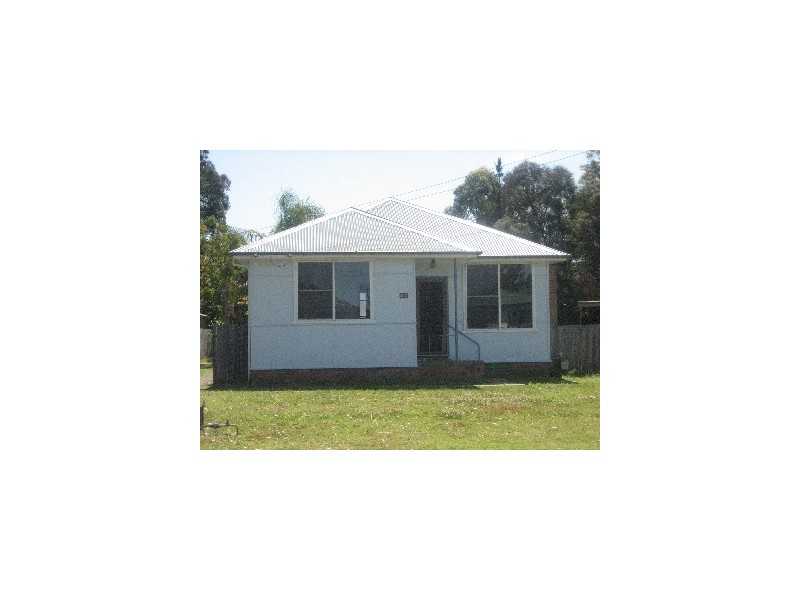 40 Graham St, Unanderra NSW 2526