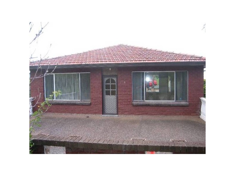 6 Grattan Street, Cringila NSW 2502