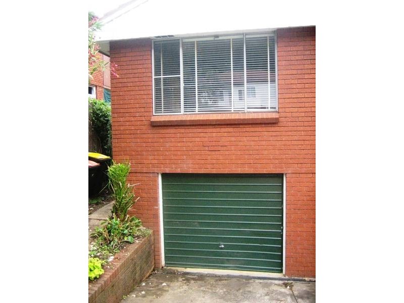 4 Gregory Street, Coniston NSW 2500