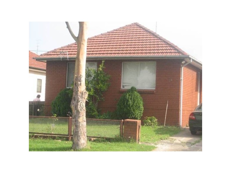 15 Merrett Ave, Cringila NSW 2502