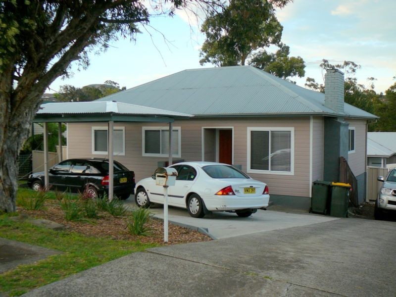 17 Central Road, Unanderra NSW 2526