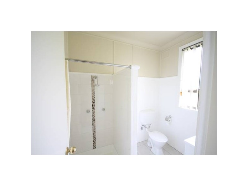 34 Rose Parade, Unanderra NSW 2526