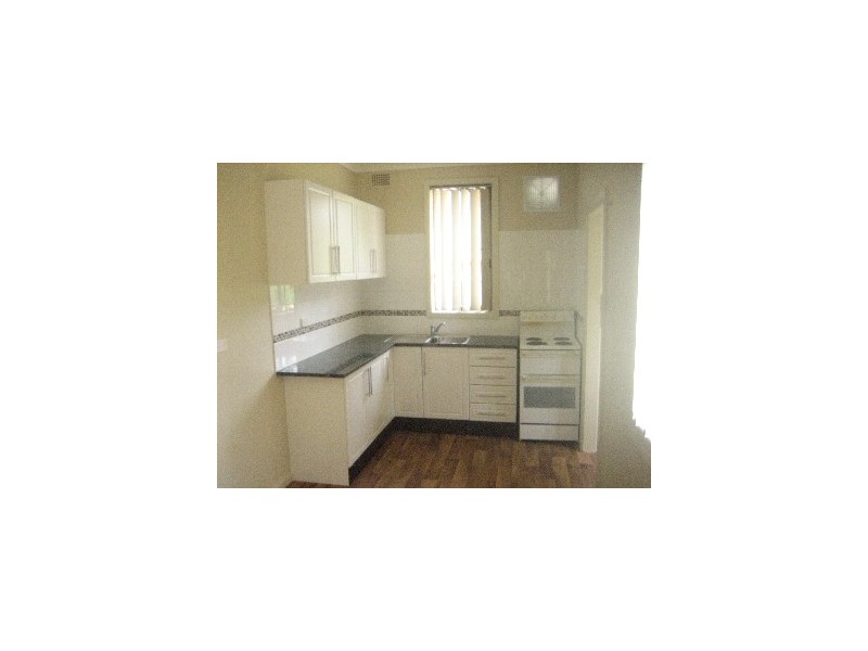 34 Rose Parade, Unanderra NSW 2526