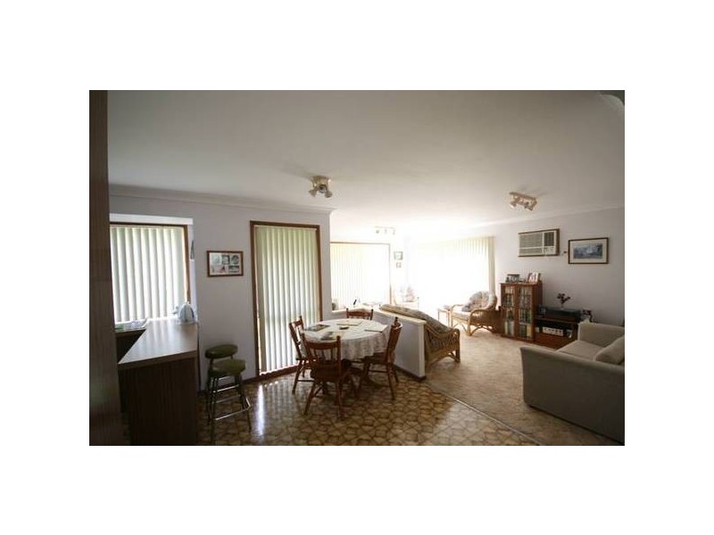 10 Central Road, Cordeaux Heights NSW 2526