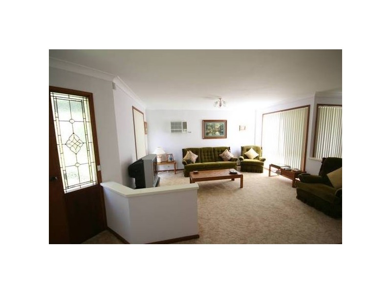 10 Central Road, Cordeaux Heights NSW 2526