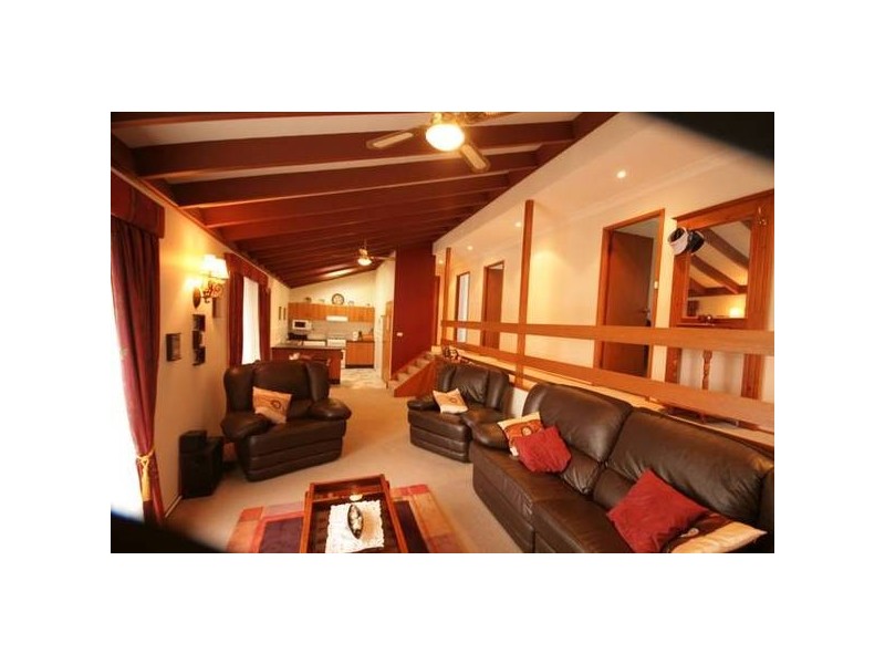 32 Hopman Cr, Berkeley NSW 2506