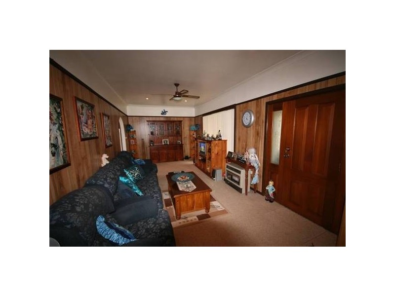 34 London Street, Berkeley NSW 2506