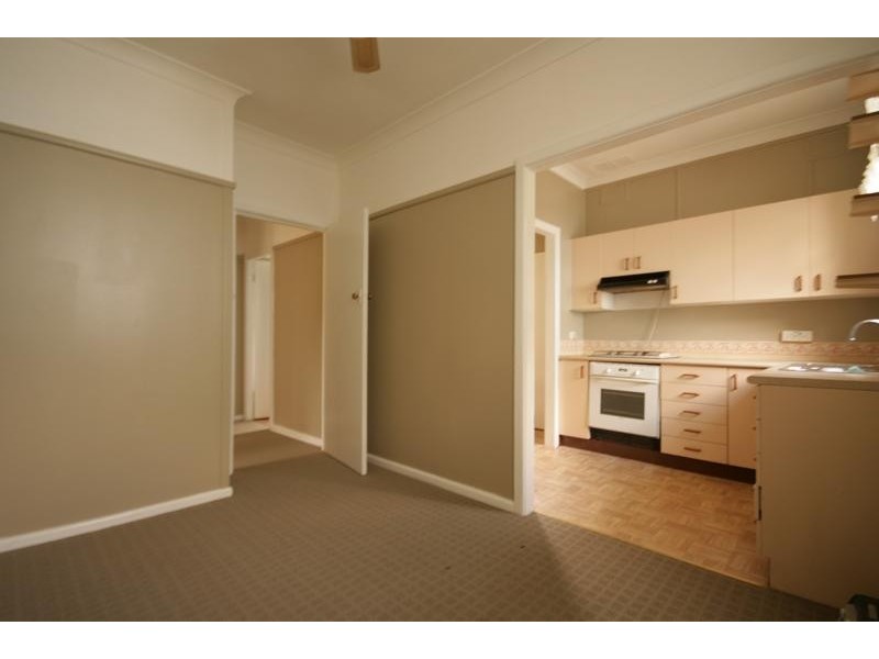 25 Maynes Parade, Unanderra NSW 2526