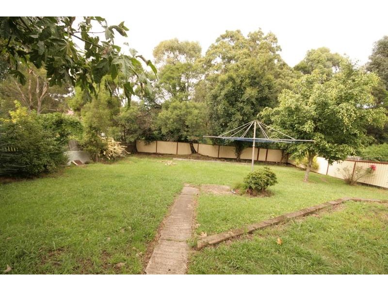 25 Maynes Parade, Unanderra NSW 2526