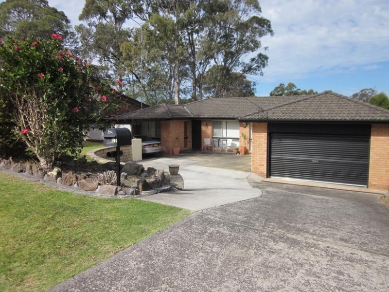11 Carlon Crescent, Farmborough Heights NSW 2526
