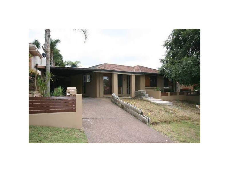 90 Rickard Road, Unanderra NSW 2526
