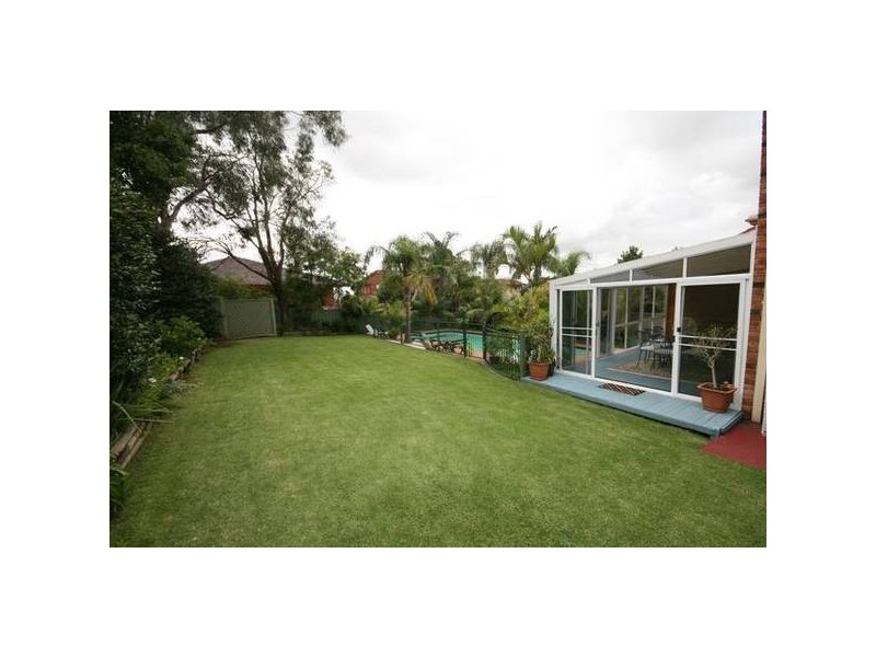 13 Nebo Drive, Figtree NSW 2525