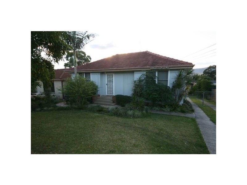 7 Orana Rd, Dapto NSW 2530