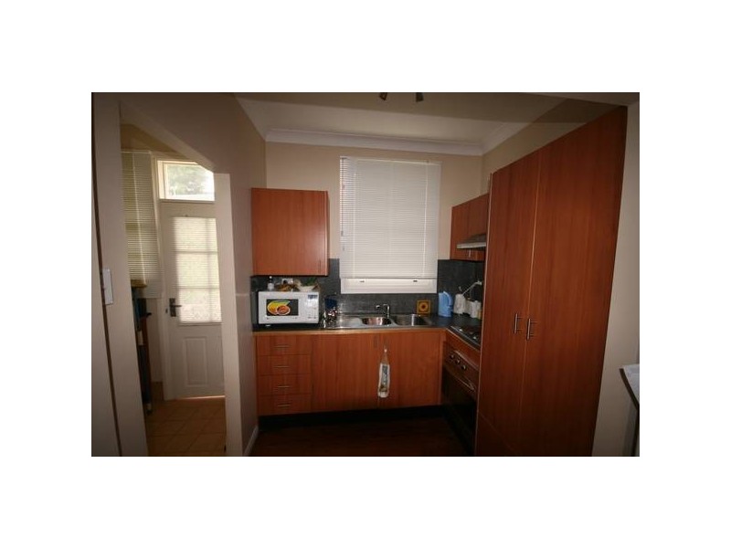 42 Maynes Pde, Unanderra NSW 2526