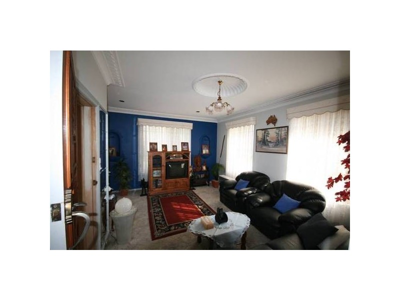 8 Norfolk St, Berkeley NSW 2506