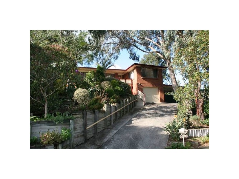 31 Poplar Ave, Cordeaux Heights NSW 2526