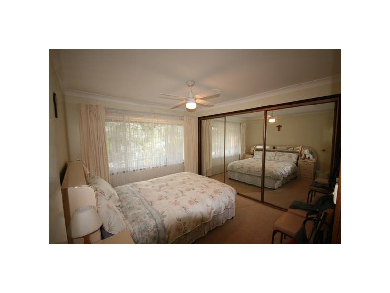 31 Poplar Ave, Cordeaux Heights NSW 2526