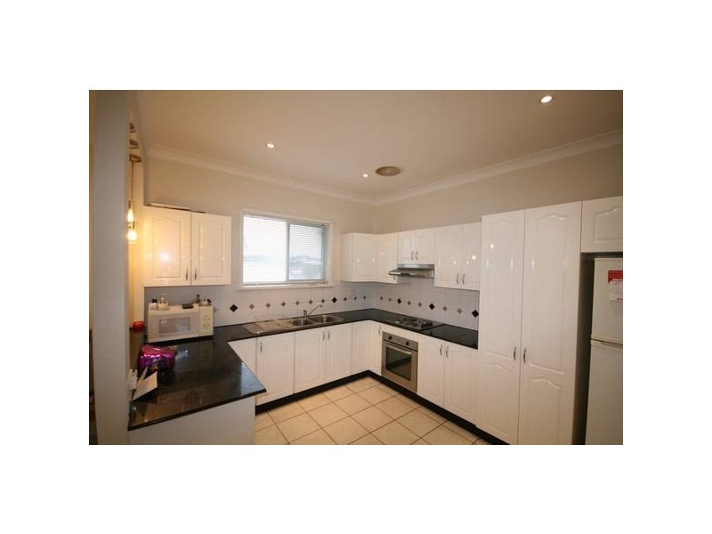 41 Cringila St, Cringila NSW 2502