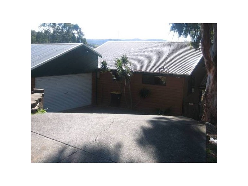 84 Panorama Dr, Farmborough Heights NSW 2526