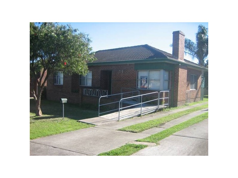 6 Montgomery St, Warrawong NSW 2502