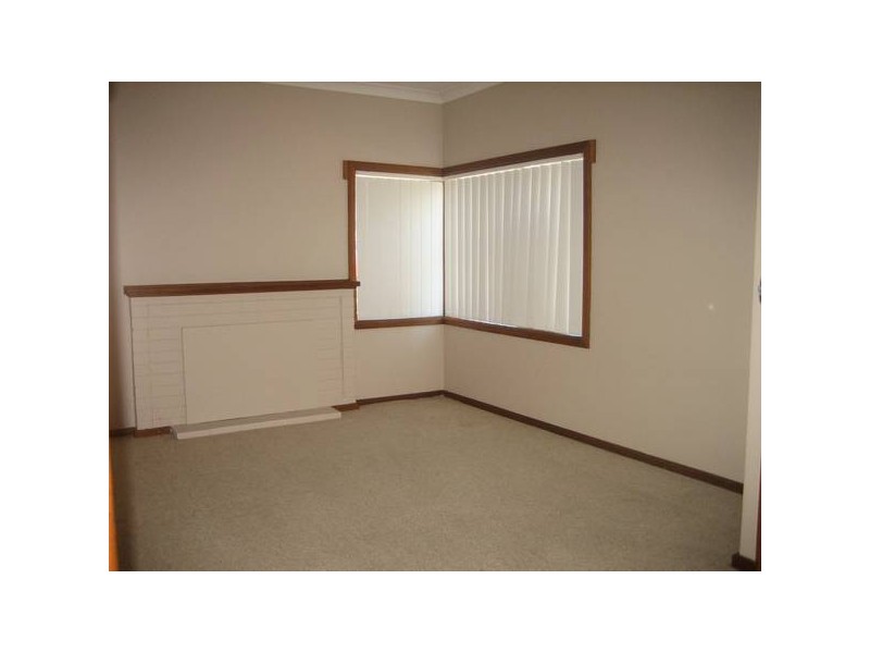 6 Montgomery St, Warrawong NSW 2502