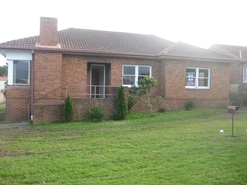 10 Montgomery St, Warrawong NSW 2502